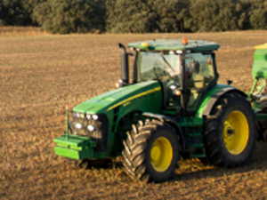 Tracteurs avec des moteurs pour réduire leurs émissions de gaz Tracteurs avec des moteurs plus écologiques