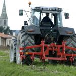 Hard pan eliminator, improving the circulation of water and oxygenation in the soil Curved Subsoiler, a great farm equipment for soil aireation